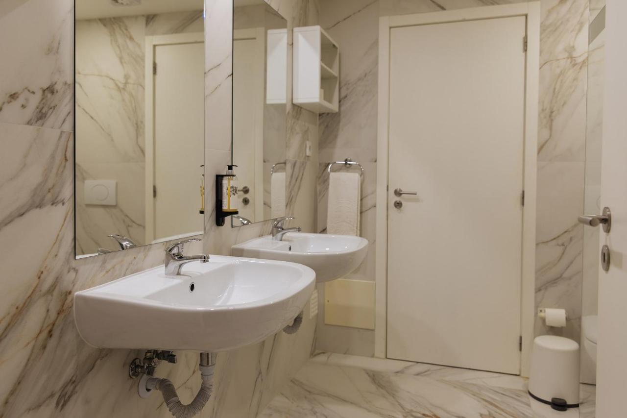 Apartamentos Premium Familiares - Loft Guesthouse Bemyguest วีเซว ภายนอก รูปภาพ